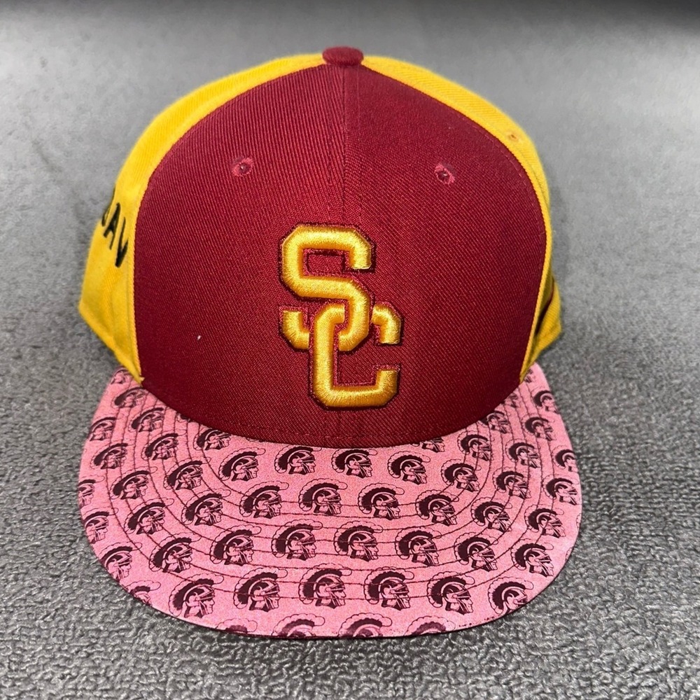 Nike Hat Men One Size Red Yellow Adjustable Colorblock USC Trojans SC Sports